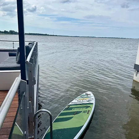 Hausboot Floating Haus Ankerplatz 7 In * 리브니츠 담가르텐