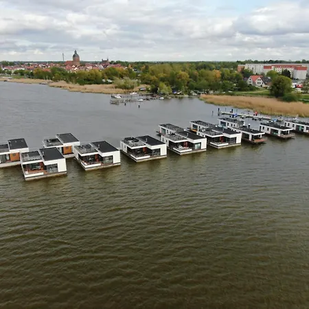 펜션 Hausboot Floating Haus Ankerplatz 7 In 리브니츠 담가르텐