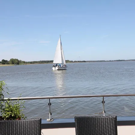 Hausboot Floating Haus Ankerplatz 7 In * 리브니츠 담가르텐